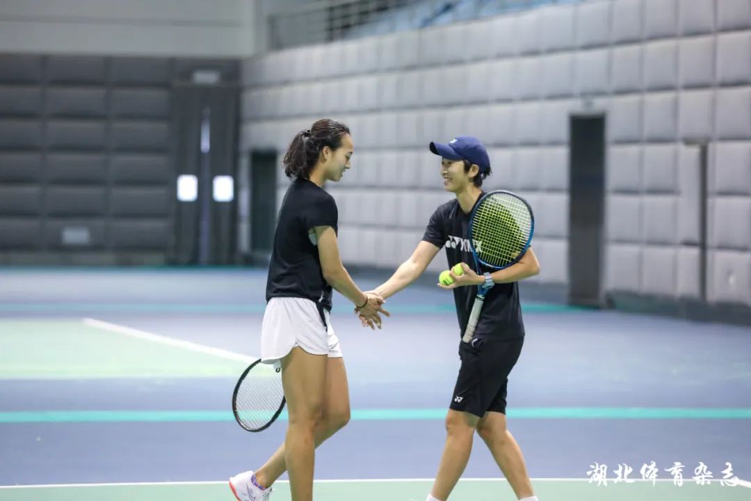 而是在事业 而是在事业